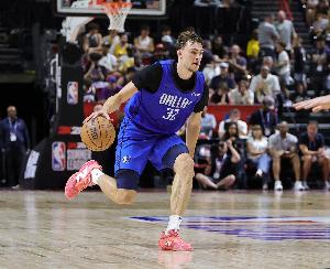 后东契奇时代进攻何去何从？基德或让弗拉格担任控卫效仿字母哥