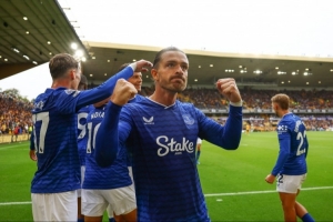 格拉利什：本赛季利物浦有几次2-0领先被扳平，我们当时很有信心