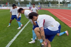 踢完汉超踢鲁超，38岁前国脚荣昊进入泰安队替补名单