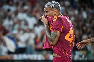 全市场：罗马在德比战第二天立刻重返训练，缺阵的韦斯利参加合练