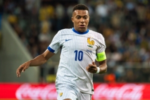 超越亨利普拉蒂尼，姆巴佩成首位连续8届金球奖进前10的法国球员