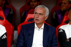 穆里尼奥：今晚只有一支球队想要赢球，当值主裁判没有个性