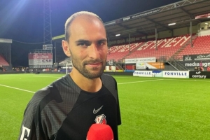 两年前遭心脏骤停！前荷兰国脚多斯特宣布退役，生涯540场进269球