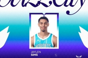 上赛季场均7分2助！黄蜂官方：球队签下后卫杰伦-西姆斯