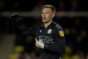 表现出色！对阵拜仁，阿森纳外租门将卡尔-海因贡献8次扑救