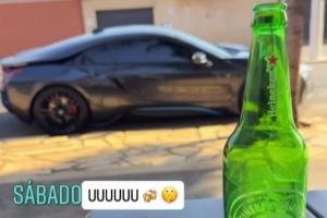 32岁费南多晒喝酒豪车照+身材走样，归化后年薪最高达600万欧