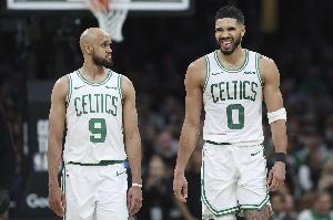 怀特谈塔图姆训练视频：当时我就在场 他看起来状态很不错