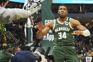 雄鹿老板：6月份和字母哥有过交谈 他致力于为球队效力