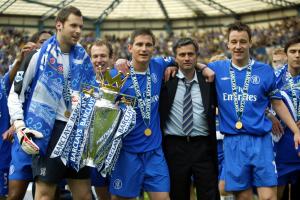 仅15粒丢球空前绝后！穆帅的首个英超赛季：29胜8平1负，95分夺冠