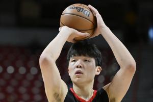 增重迎接NBA新秀赛季杨瀚森目前体重为122公斤 身高是2米18