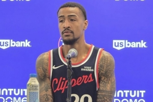 科林斯：和哈登保罗这种组织者打球令人兴奋 尽力适应球队的需要