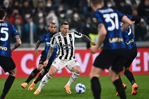 贝斯基：C罗做到了梅西没做到的事，他改变了足球，梅西则像是神