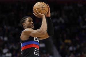 艾维：休赛期着重提升了中投&三分 SGA和米切尔的中投都很出色