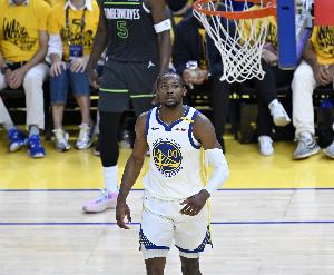 双赢！库明加多拿钱&勇士手握第2年球队选项 目前最佳解决方案？