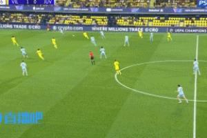 饼喂到嘴边了！戴维空门踢偏，图多尔双手捂脸难以置信