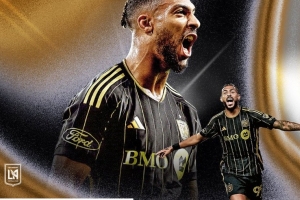 4场8球1助攻，美职联官方：洛杉矶FC前锋博安加当选9月最佳球员