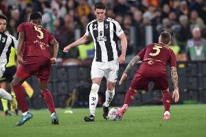 意媒：比利亚雷亚尔今夏曾有意引进弗拉霍维奇，但他本人拒绝了