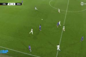 明着黑？凯尔特人进球被VAR吹罚手球无效 但回放显示根本没碰到手