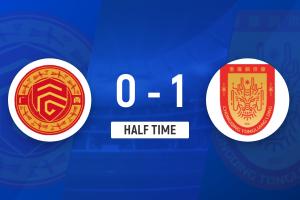 半场-黄威头球自摆乌龙两队仅1射正 重庆铜梁龙1-0领先广西平果