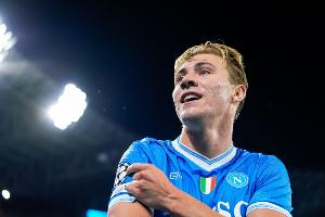 陌生！霍伊伦近2场攻获3球，加盟那不勒斯6场取得4球