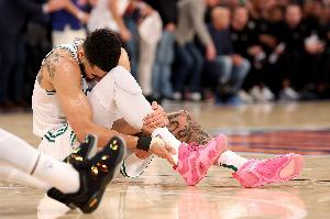 獭兔养伤！绿军拆队削减开支 布朗+怀特+西蒙斯在东部是啥水平？