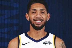 佩恩谈加盟步行者：一接到电话就马上赶飞机过来 争取留在大名单