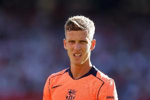 阿斯：巴萨对奥尔莫国家队受伤非常愤怒，为何赫伊森能提前回皇马