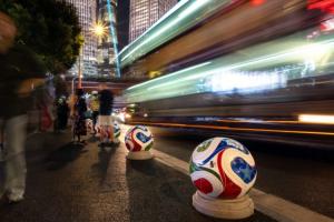 世界杯官方用球“三重浪”限时亮相上海