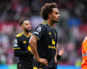 失意！24岁齐尔克泽8场0首发国家队无望，4250万加盟曼联枯坐板凳