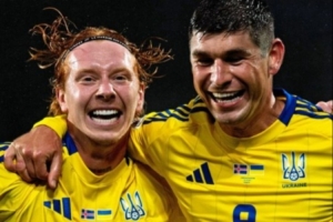 进球大战！乌克兰5-3客胜冰岛 古德蒙德森、马利诺夫斯基双响