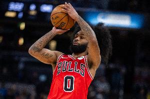 多诺万：科比-怀特预计赶得上揭幕战！但季前赛应该不打了！