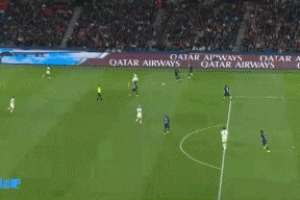 有实力！巴黎守门员舍瓦利耶神级两连扑，反应太快了！