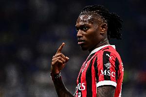 意天空预测米兰vs佛罗伦萨首发：米兰踢3511莱奥单中锋，里奇首发