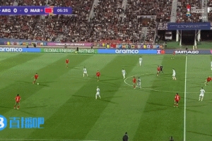 二劫没逃过！摩洛哥前锋禁区线上倒地VAR给任意球，随后主罚破门