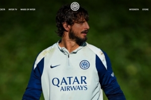 官方：国米门将迪詹纳罗接受右手腕舟骨手术，几周内开始康复进程