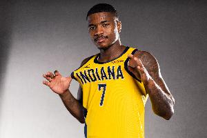 被拦截逮捕！卡莱尔：卡姆-琼斯只得了张超速罚单 他急着去训练