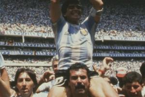 那个扛着马拉多纳的男人，走了——阿根廷人罗伯托·塞哈斯去世