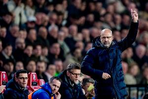 23-24赛季以来埃因霍温禁区外进10球欧冠最多，对那不勒斯单场3球