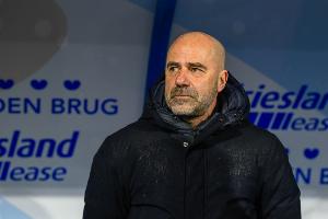 埃因霍温主帅：球队就像F1赛车需要持续优化，我们走在正确道路上