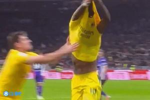 米兰名宿：加比亚阻止莱奥脱衣庆祝，这是领袖和队长应有的行为