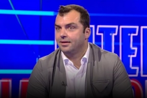 潘德夫：2010年打巴萨我担心上不了，穆帅笑着说会让齐沃踢边锋