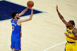 进攻效率太低！霍姆格伦半场5中1仅拿5分2板1助2断