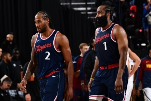 队记：明天主场揭幕战对阵太阳 快船全员健康都可以出战