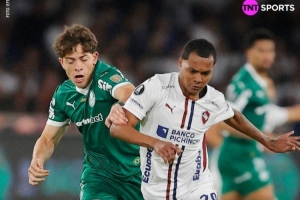 解放者杯半决赛首回合，基多体育大学3-0击败帕尔梅拉斯抢占先机