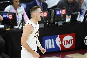 超越欧文！萨姆-梅里尔前两场三分命中数刷新骑士队史纪录