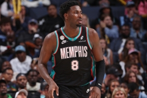 轻松愉快！小贾伦出战25分钟 11投6中砍下17分2篮板