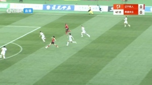 邦本宜裕突入禁区射门攻破对手大门 辽宁铁人农商银行主场1-0领先