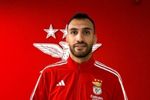 帽子戏法！帕夫利季斯当选本菲卡vs阿罗卡全场最佳球员