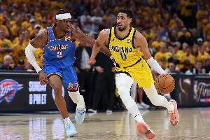 詹姆斯：篮球迷都会欣赏总决赛两队的打法和球风 再次恭喜雷霆