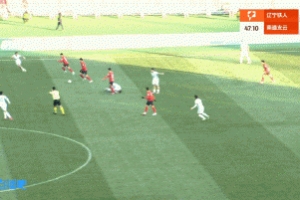 夺冠在即！邦本宜裕精彩一停一射弧顶直接起脚破门，铁人1-0南通